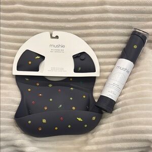 Mushie Silicone Bib and Placemat Set